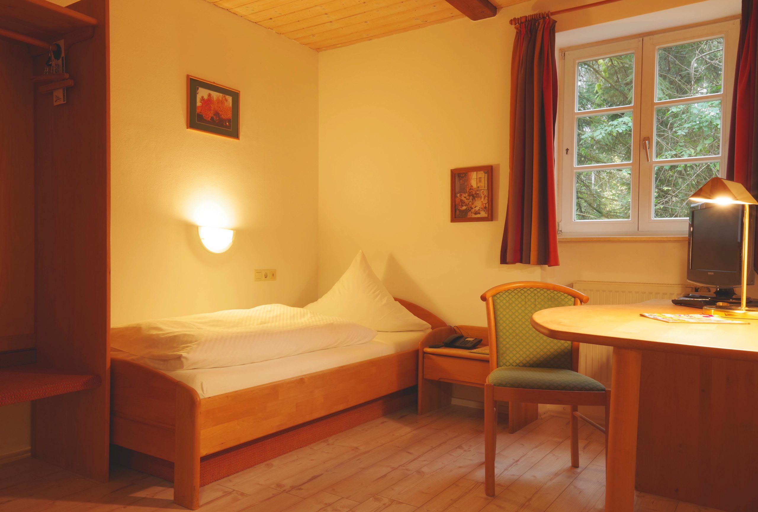 Einzelzimmer Alfeld Hildesheim günstig